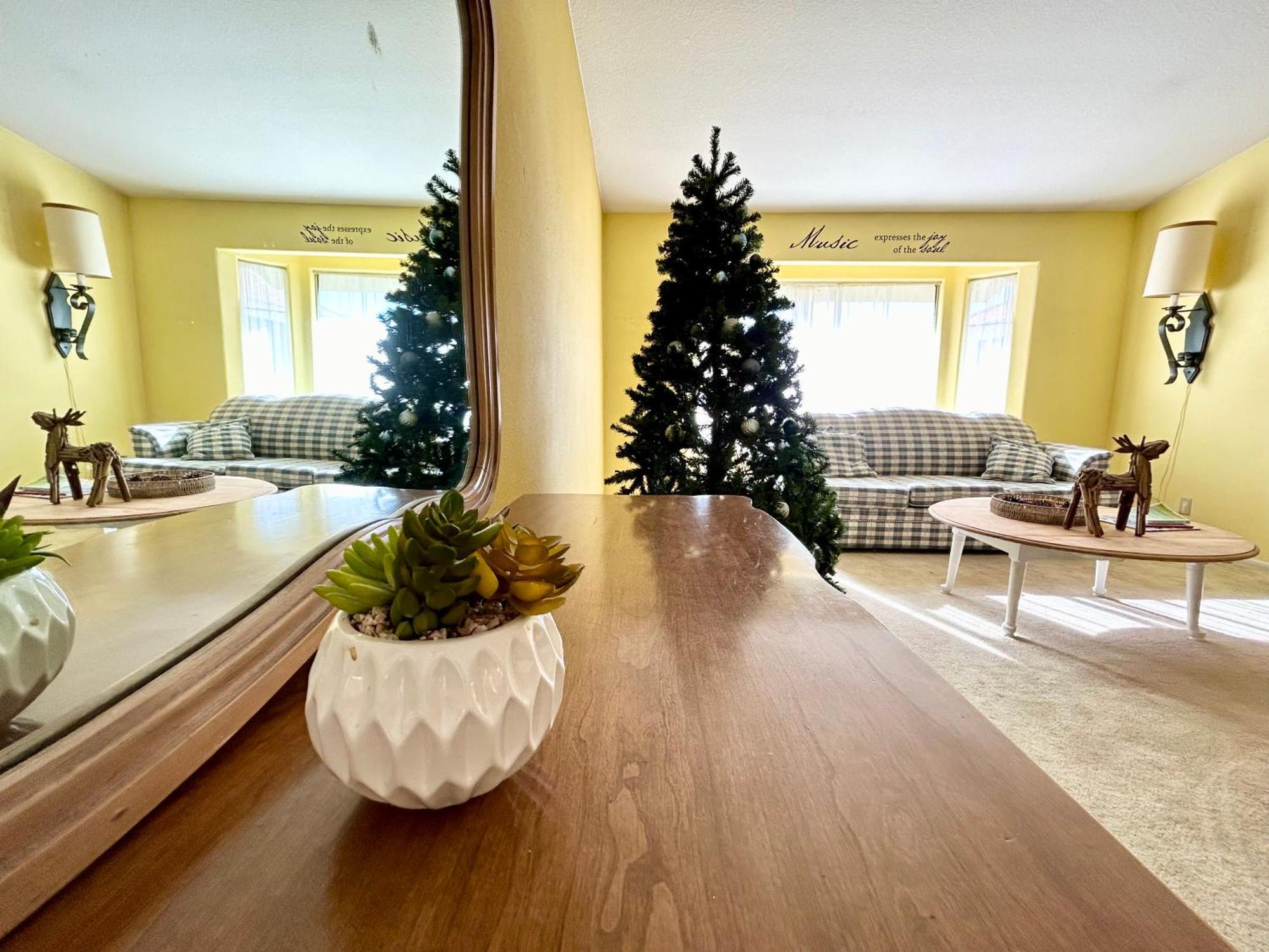 Festive Haven Room Hemet Buitenkant foto